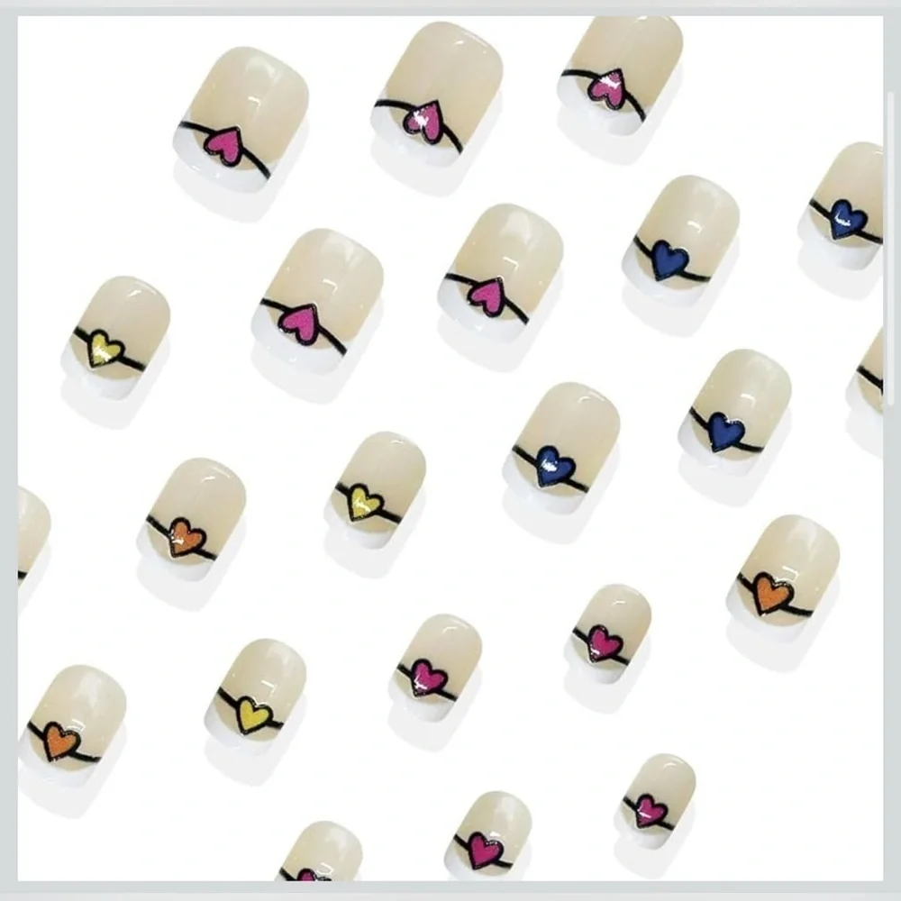 Heart Fake Press On Nails NWT